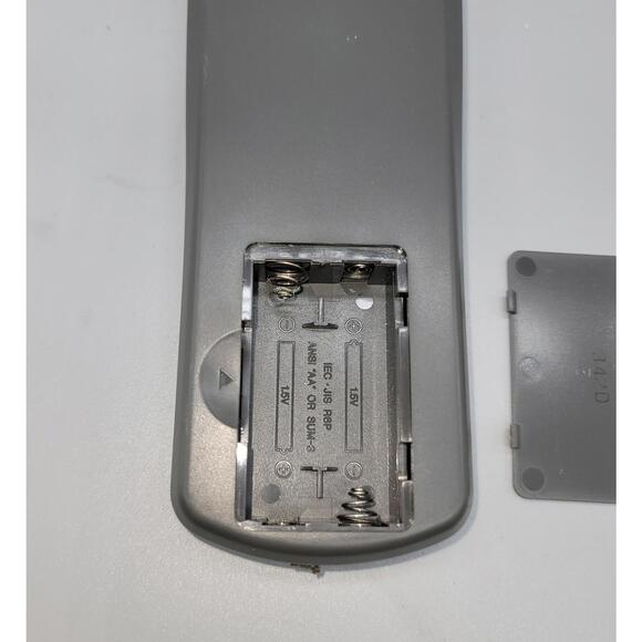 Aiwa RC-TN500EX Audio System Remote - Picture 6 of 6